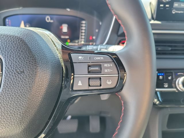Certified 2025 Honda Pilot Black Edition image 19