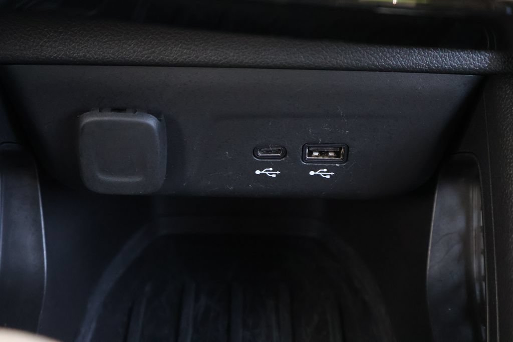 Used 2024 Chevrolet TrailBlazer LT w/ LT Cold Weather Package FWD image 24