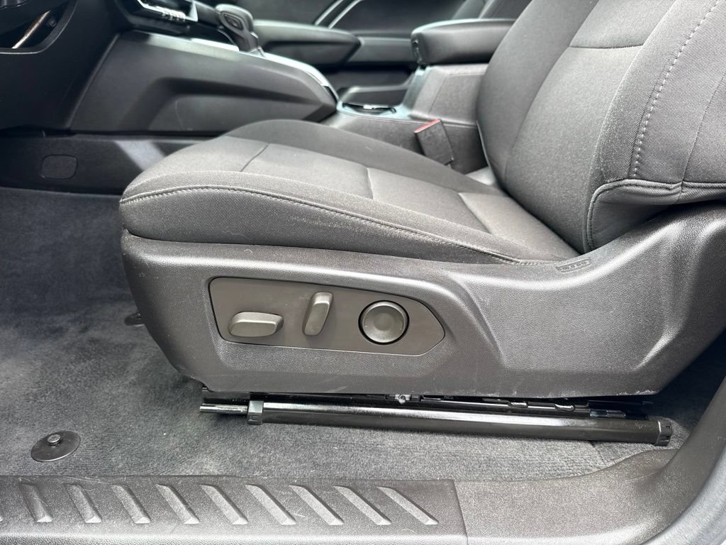 Used 2023 Chevrolet Colorado Trail Boss w/ LPO, Dark Essentials Package AWD/4WD image 18