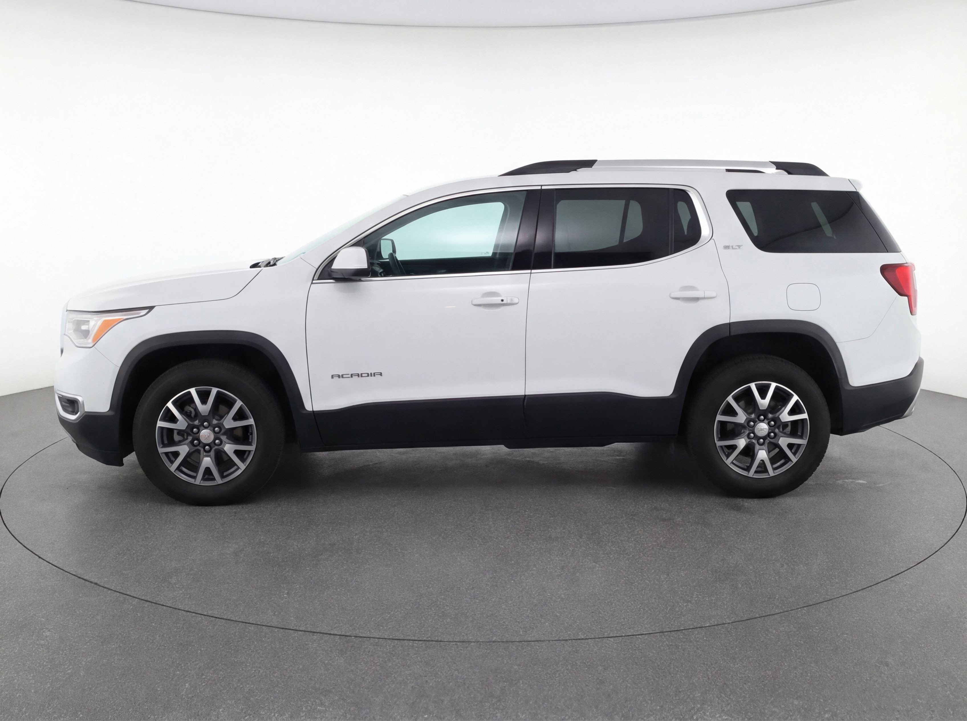 Used 2023 GMC Acadia SLT image 5