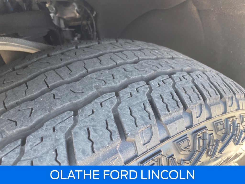 Used 2025 GMC Yukon AT4 w/ AT4 Premium Package AWD/4WD image 12