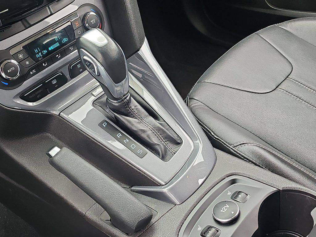 Used 2014 Ford Focus Titanium FWD image 27