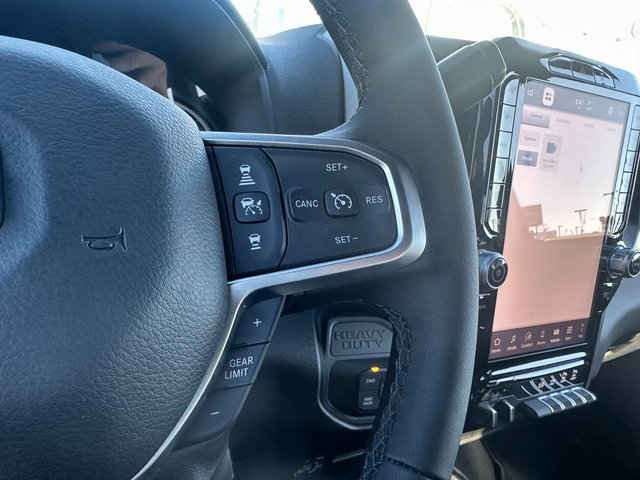Used 2023 RAM 3500 Big Horn image 39