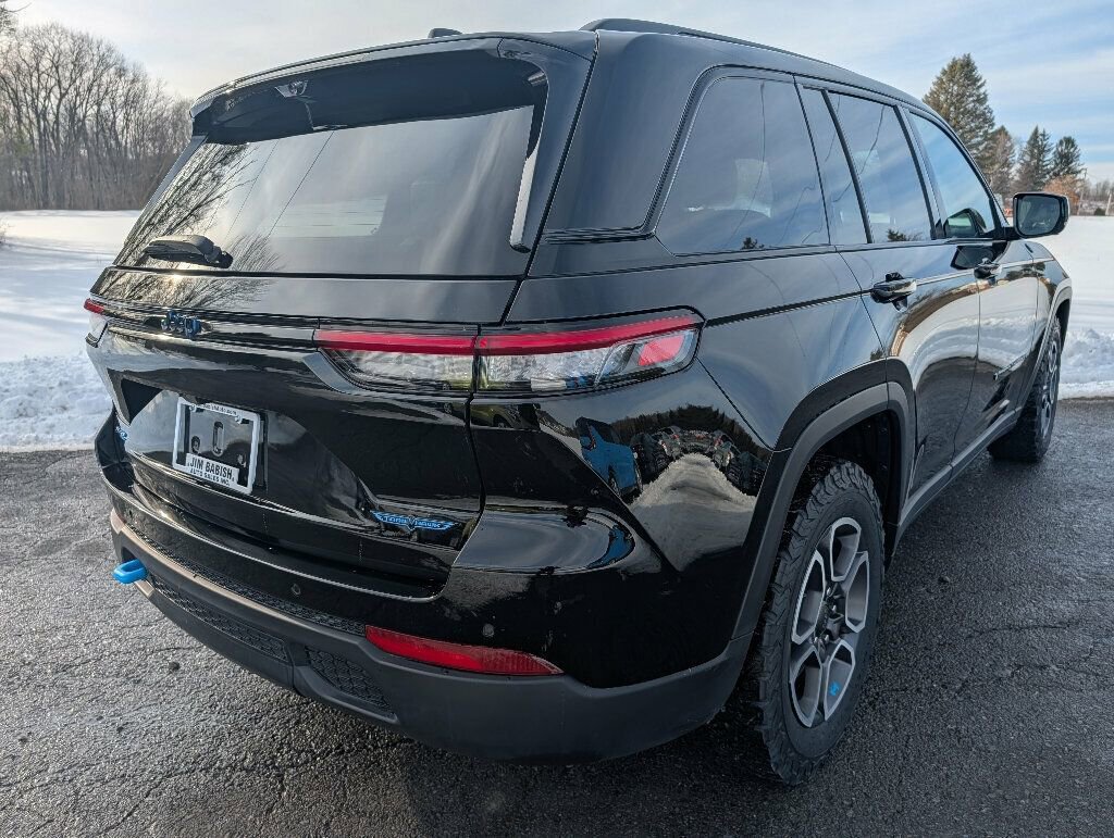 Used 2022 Jeep Grand Cherokee Trailhawk w/ Advanced Protech Group II image 5