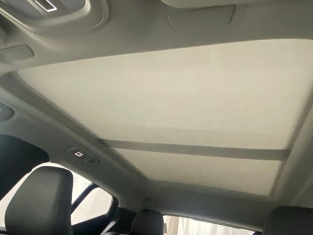 Certified 2025 Volvo XC40 B5 Core AWD/4WD image 29