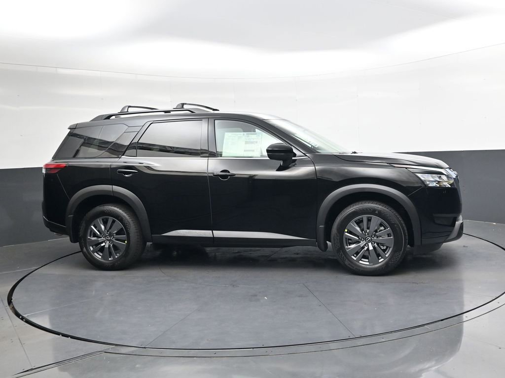 Used 2025 Nissan Pathfinder SV video 3