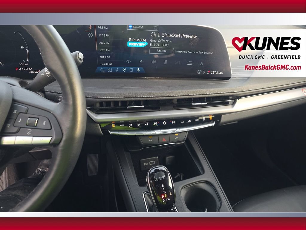 Used 2025 Cadillac XT4 Premium Luxury image 22