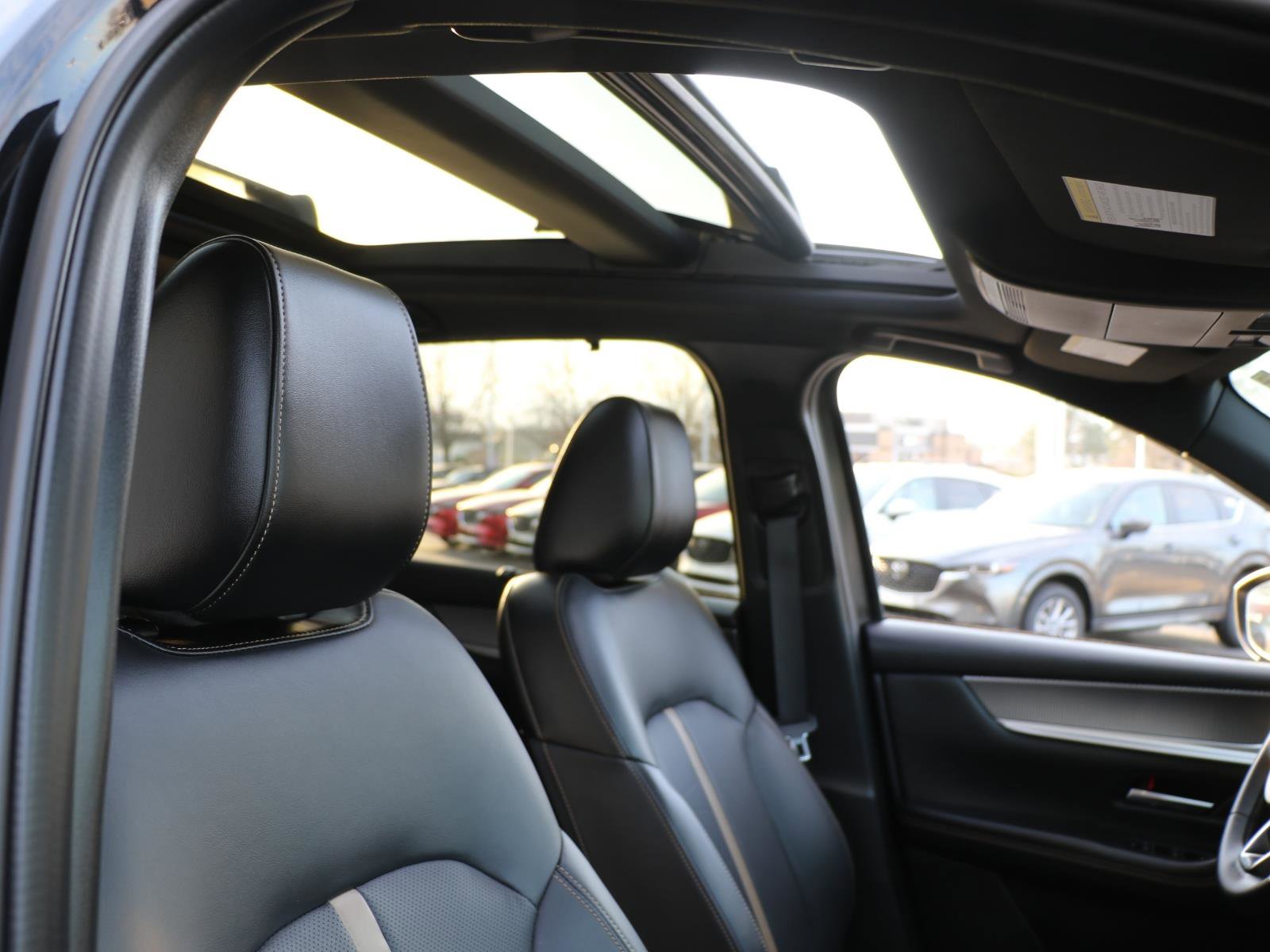 Certified 2025 MAZDA CX-70 Plug-In Hybrid w/ Premium Plus image 7