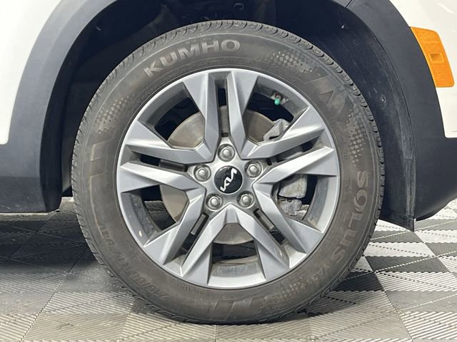 Certified 2023 Kia Seltos LX image 10