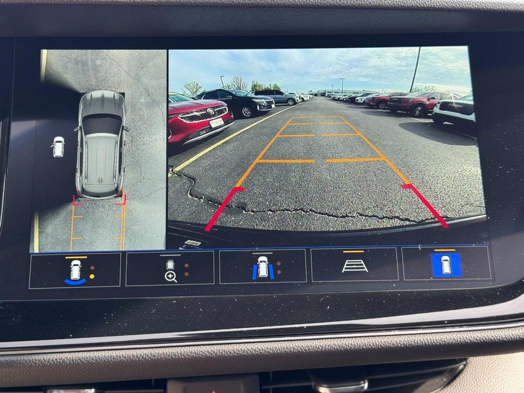 Used 2023 Buick Envision Avenir image 21