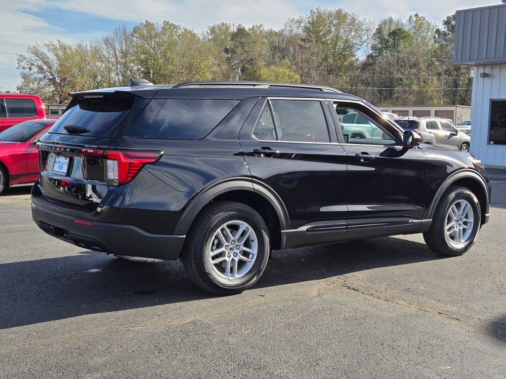 New 2026 Ford Explorer Active image 4