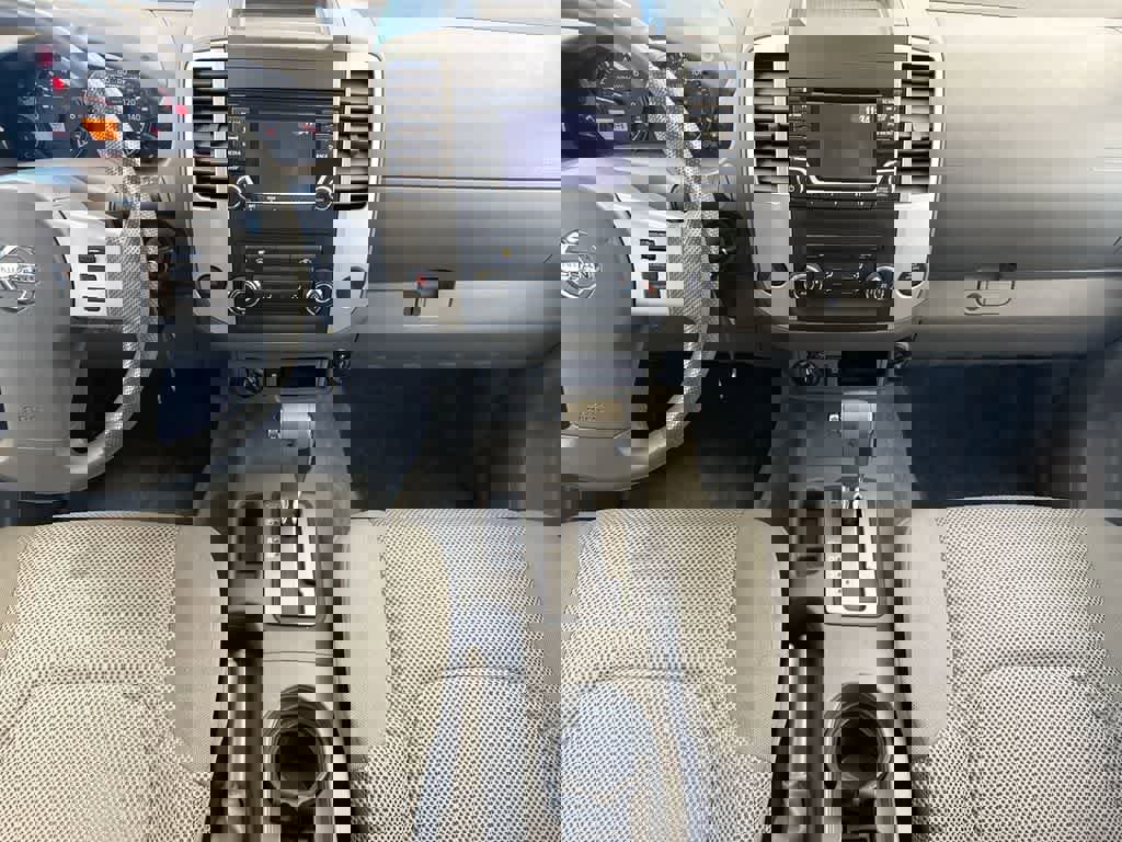 Used 2017 Nissan Frontier SV image 28