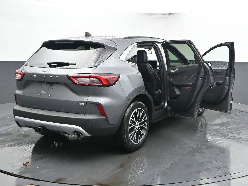 New 2026 Ford Escape SE w/ Class II Trailer Tow Package image 58