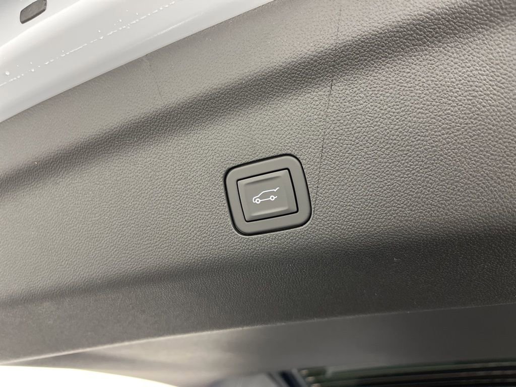 New 2026 Chevrolet Tahoe High Country image 15