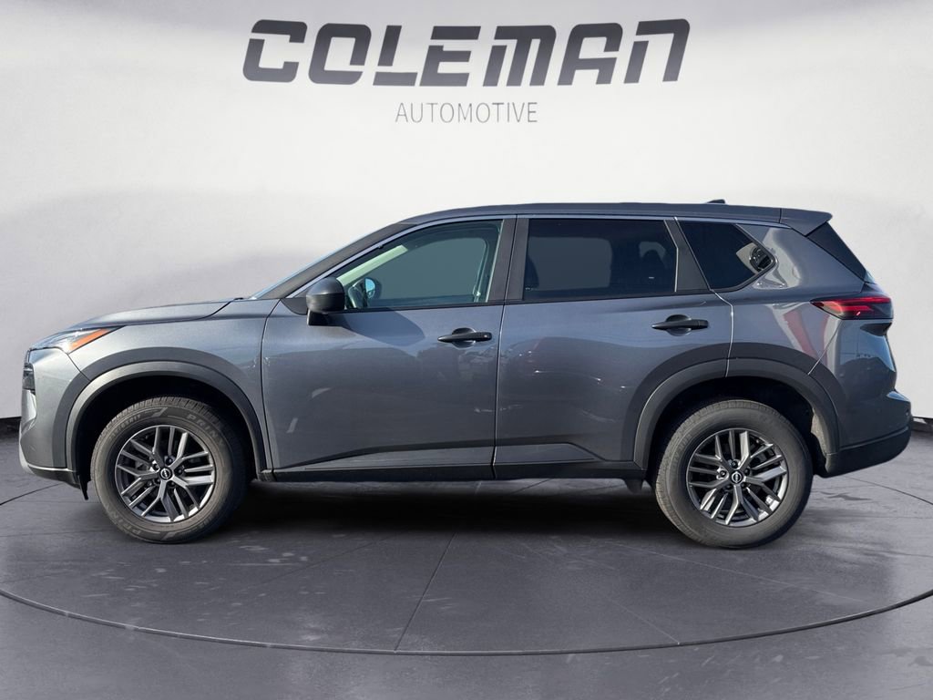 Used 2024 Nissan Rogue S image 2