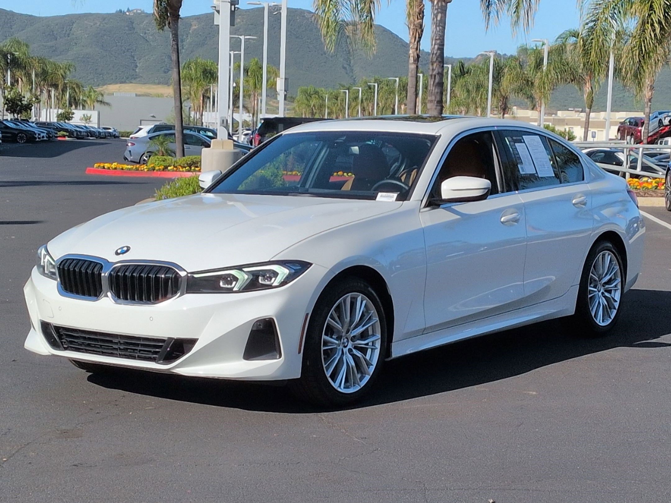 Certified 2024 BMW 330i Sedan w/ Convenience Package RWD image 5