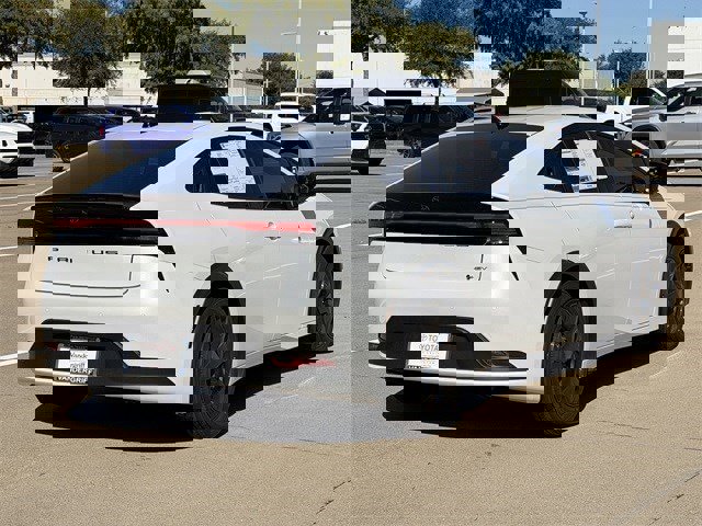 New 2026 Toyota Prius LE image 4