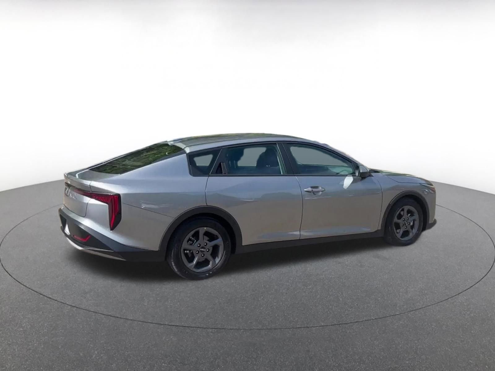 Used 2025 Kia K4 FWD image 15
