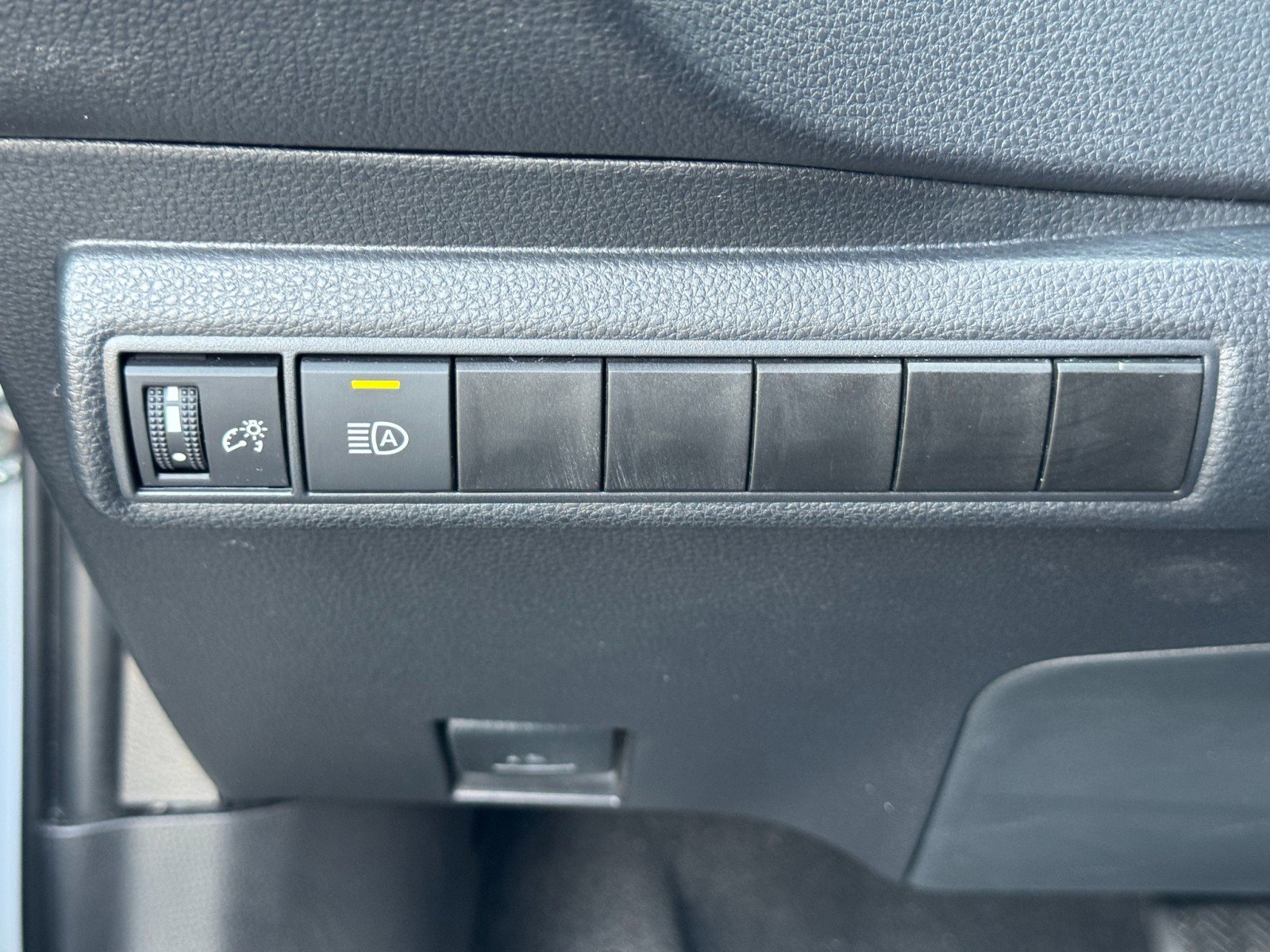 Used 2024 Toyota Corolla LE image 15