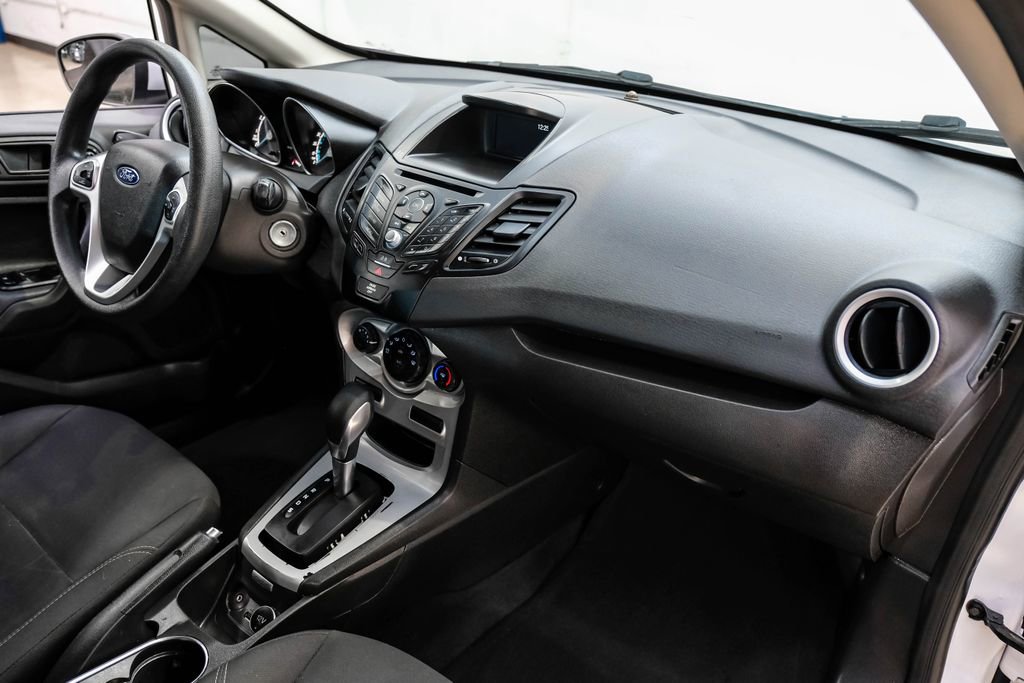 Used 2019 Ford Fiesta SE FWD image 12