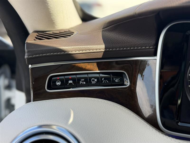 Used 2015 Mercedes-Benz S 550 4MATIC Coupe w/ Sport Package image 26