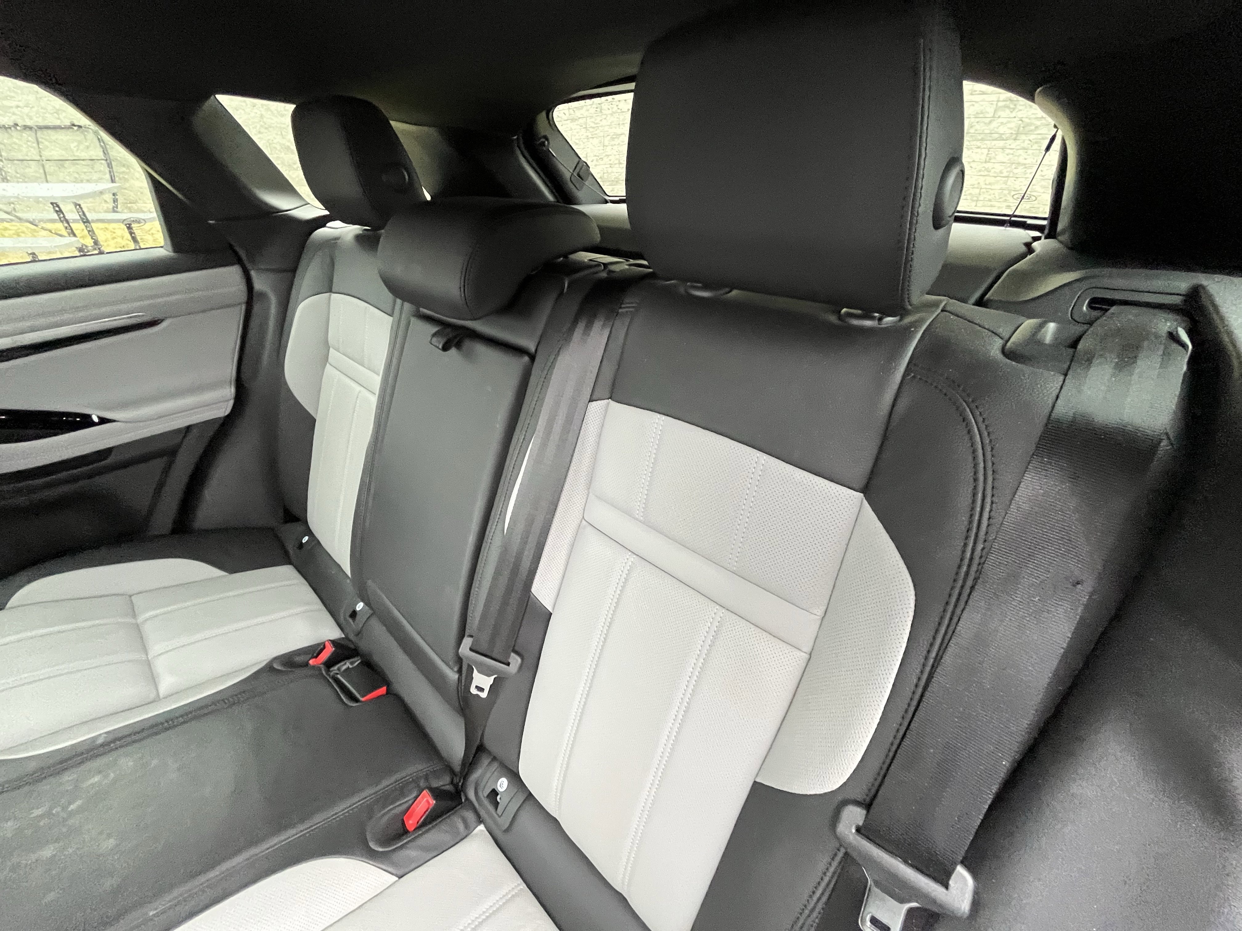 Certified 2023 Land Rover Range Rover Evoque R-Dynamic SE image 29