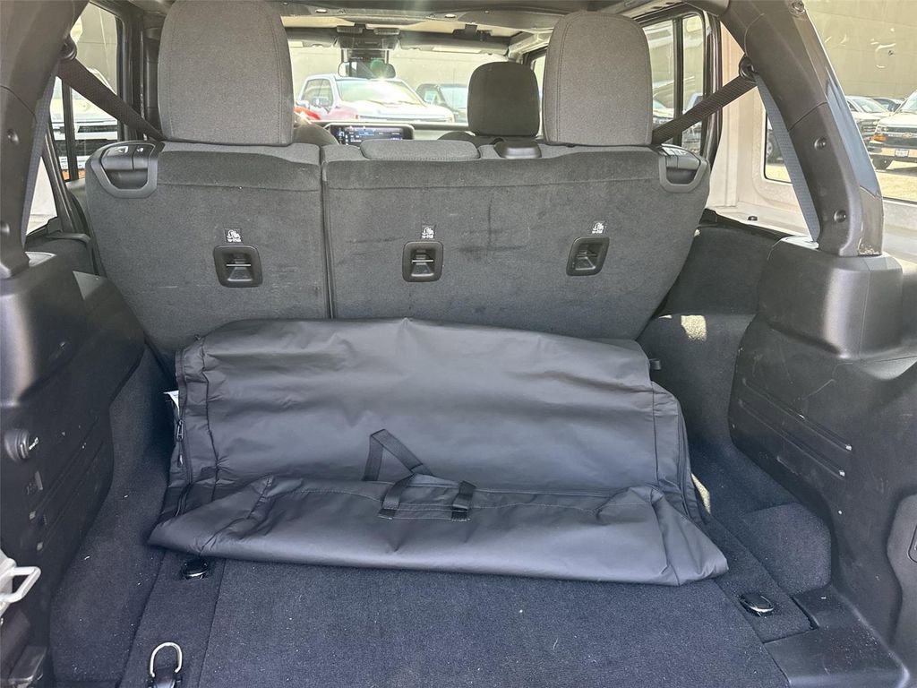 Used 2025 Jeep Wrangler Unlimited Sport AWD/4WD image 22