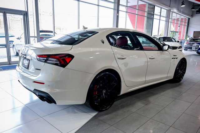 Used 2022 Maserati Ghibli Modena image 7