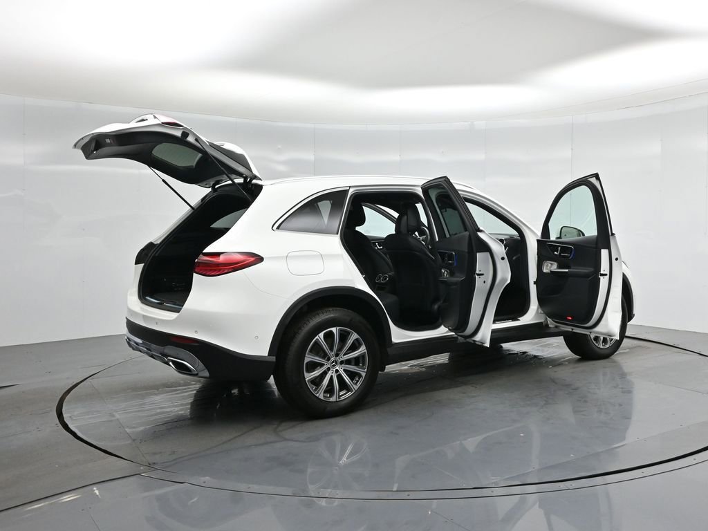 Used 2024 Mercedes-Benz GLC 300 image 5