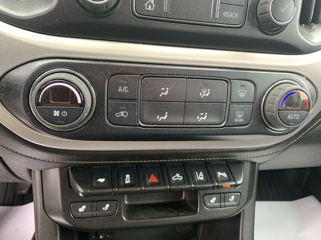 Used 2020 GMC Canyon SLT w/ Driver Alert Package image 18