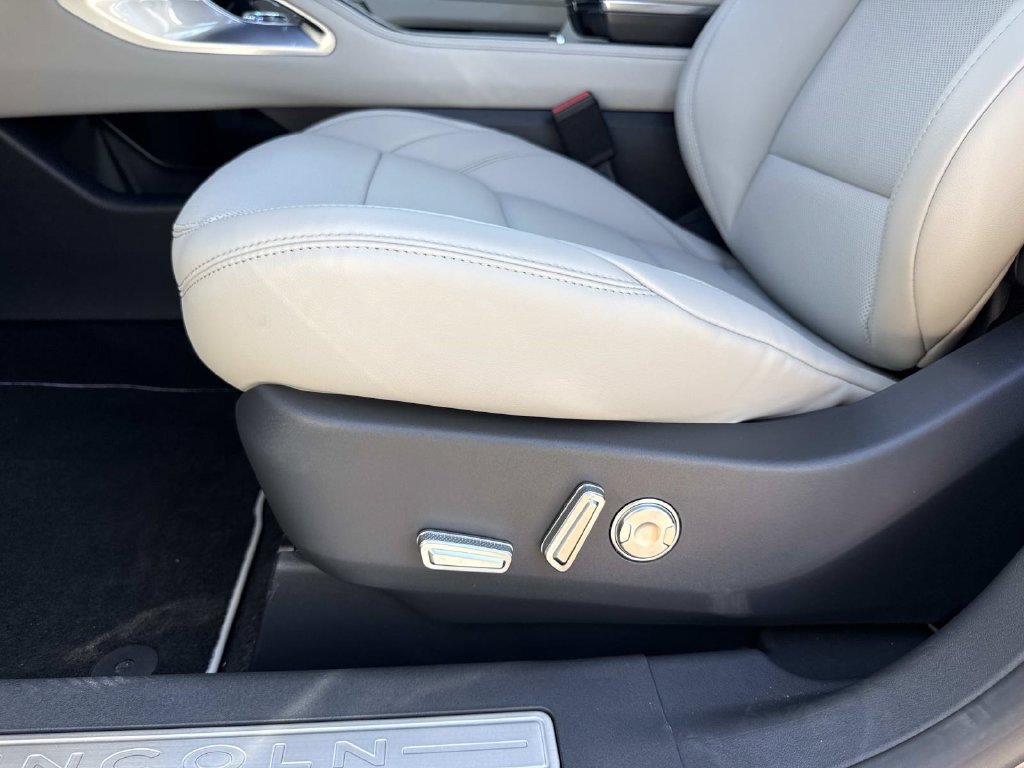 New 2026 Lincoln Nautilus Premier w/ Equipment Group 102A AWD/4WD image 20