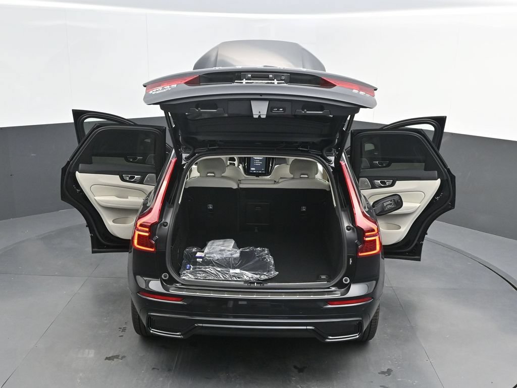 New 2026 Volvo XC60 B5 Ultra w/ Climate Package AWD/4WD image 40