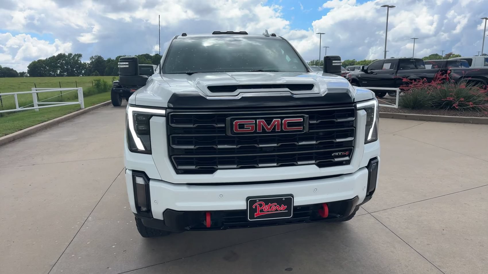 Used 2024 GMC Sierra 2500 AT4 w/ Technology Package AWD/4WD image 3