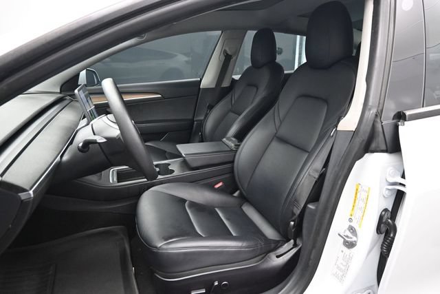 Used 2021 Tesla Model 3 Standard Range Plus RWD image 5