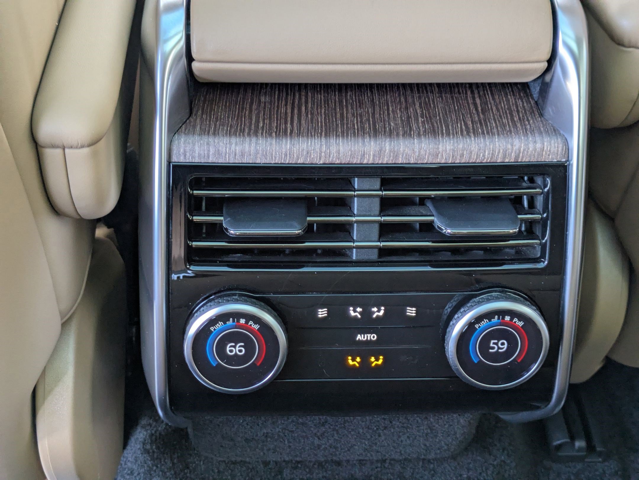 Certified 2023 Land Rover Range Rover SE image 26