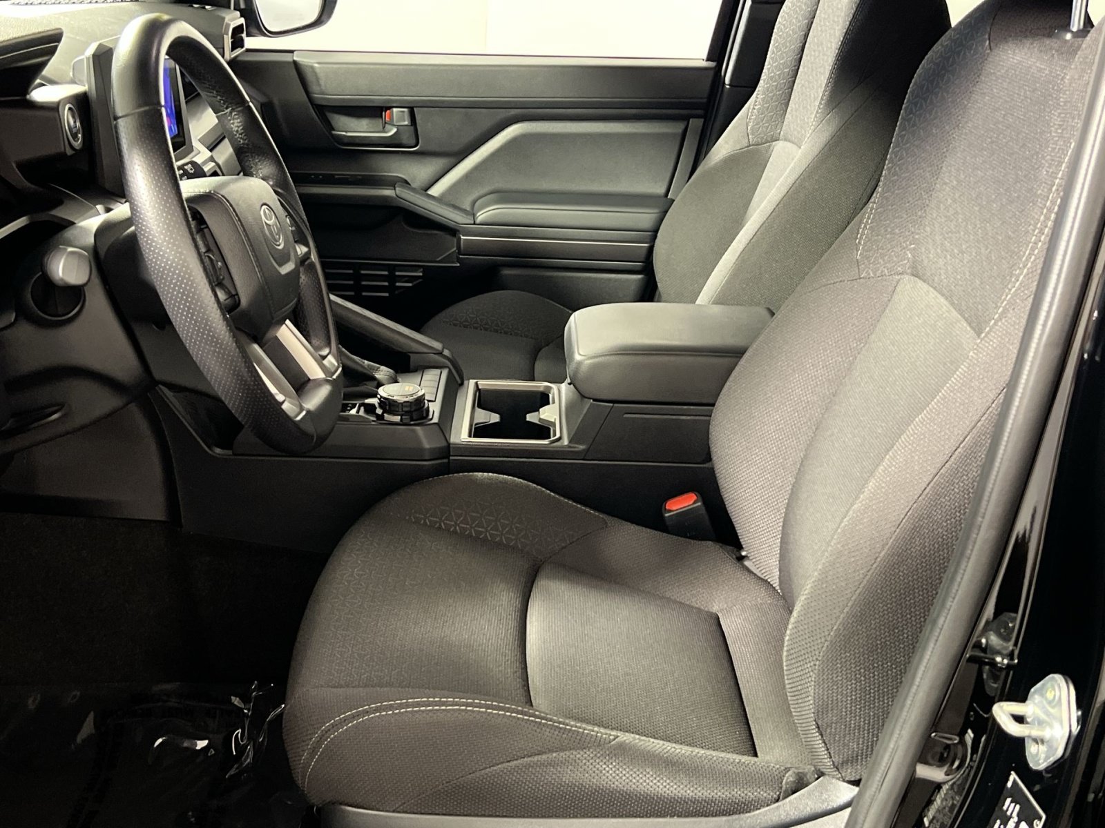 Used 2025 Toyota 4Runner SR5 AWD/4WD image 13
