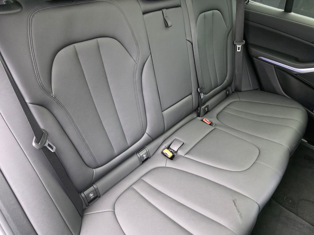 Used 2022 BMW X5 sDrive40i RWD image 28