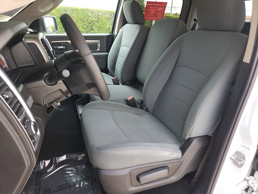 Used 2020 RAM 1500 Classic SLT image 12