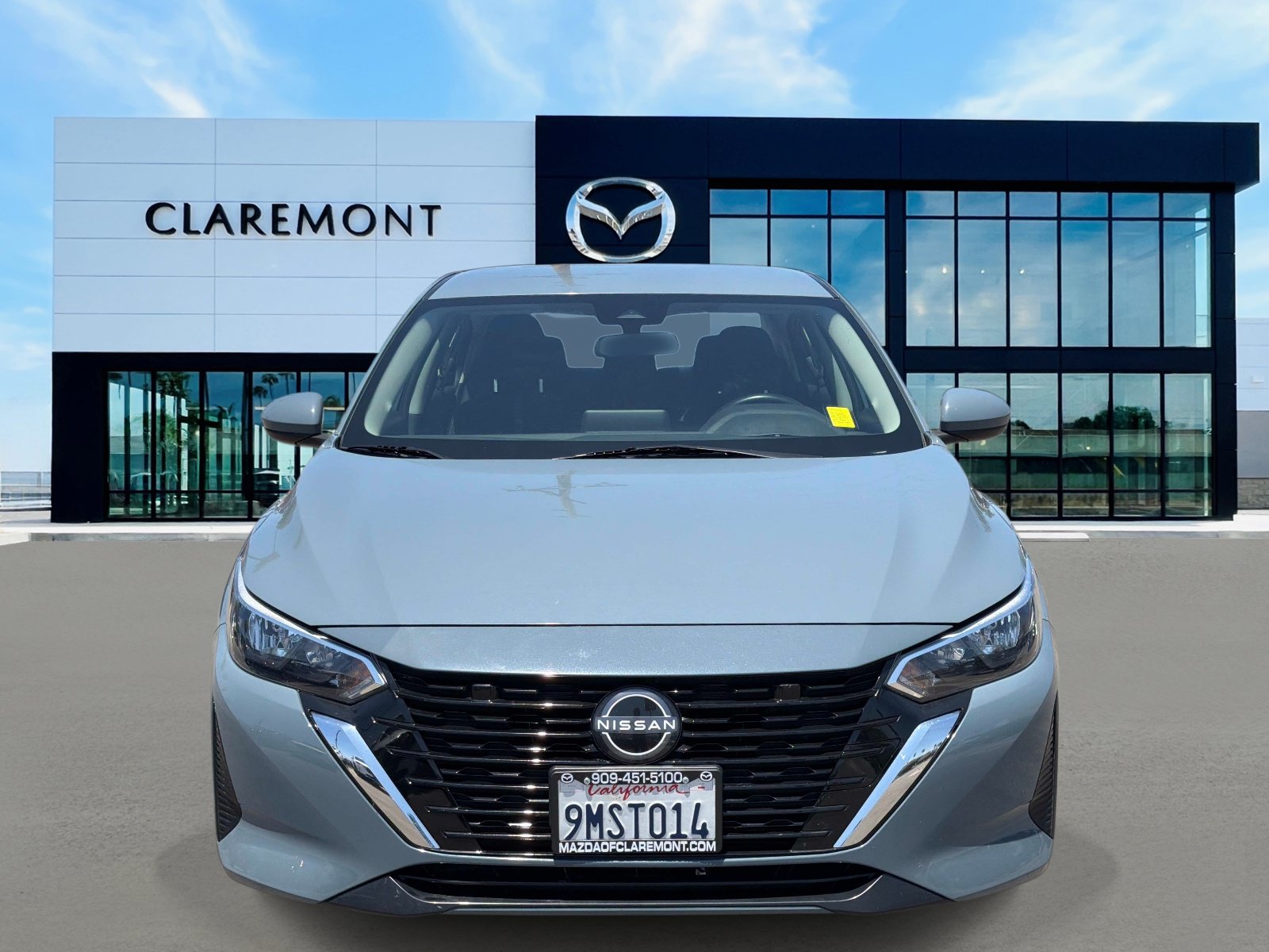 Used 2024 Nissan Sentra SV FWD image 2