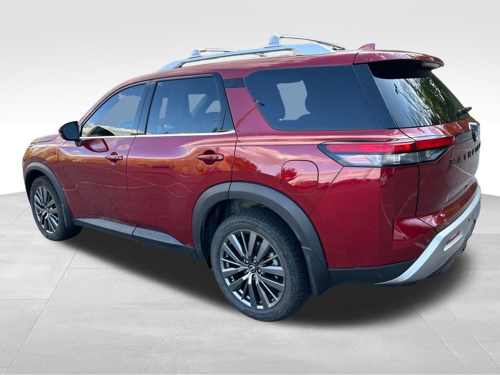 Used 2022 Nissan Pathfinder SL w/ SL Premium Package AWD/4WD image 3