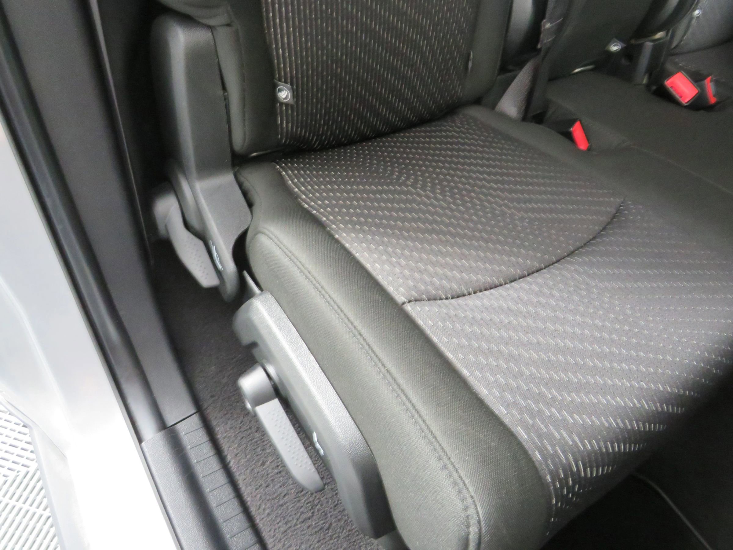 Used 2019 Dodge Journey SE w/ Blacktop Package FWD image 36