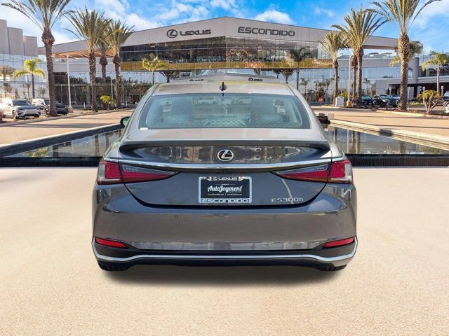Used 2025 Lexus ES 300h w/ Premium Package FWD image 6