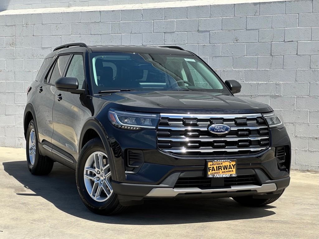 New 2026 Ford Explorer Active RWD video 2