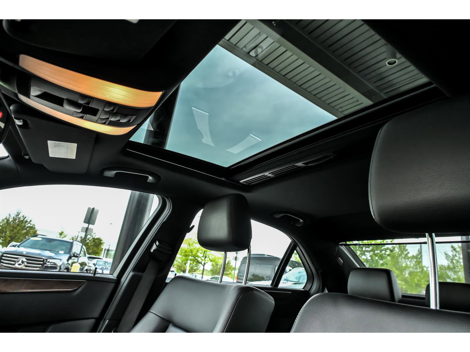 Used 2011 Mercedes-Benz E 350 4MATIC Sedan image 13