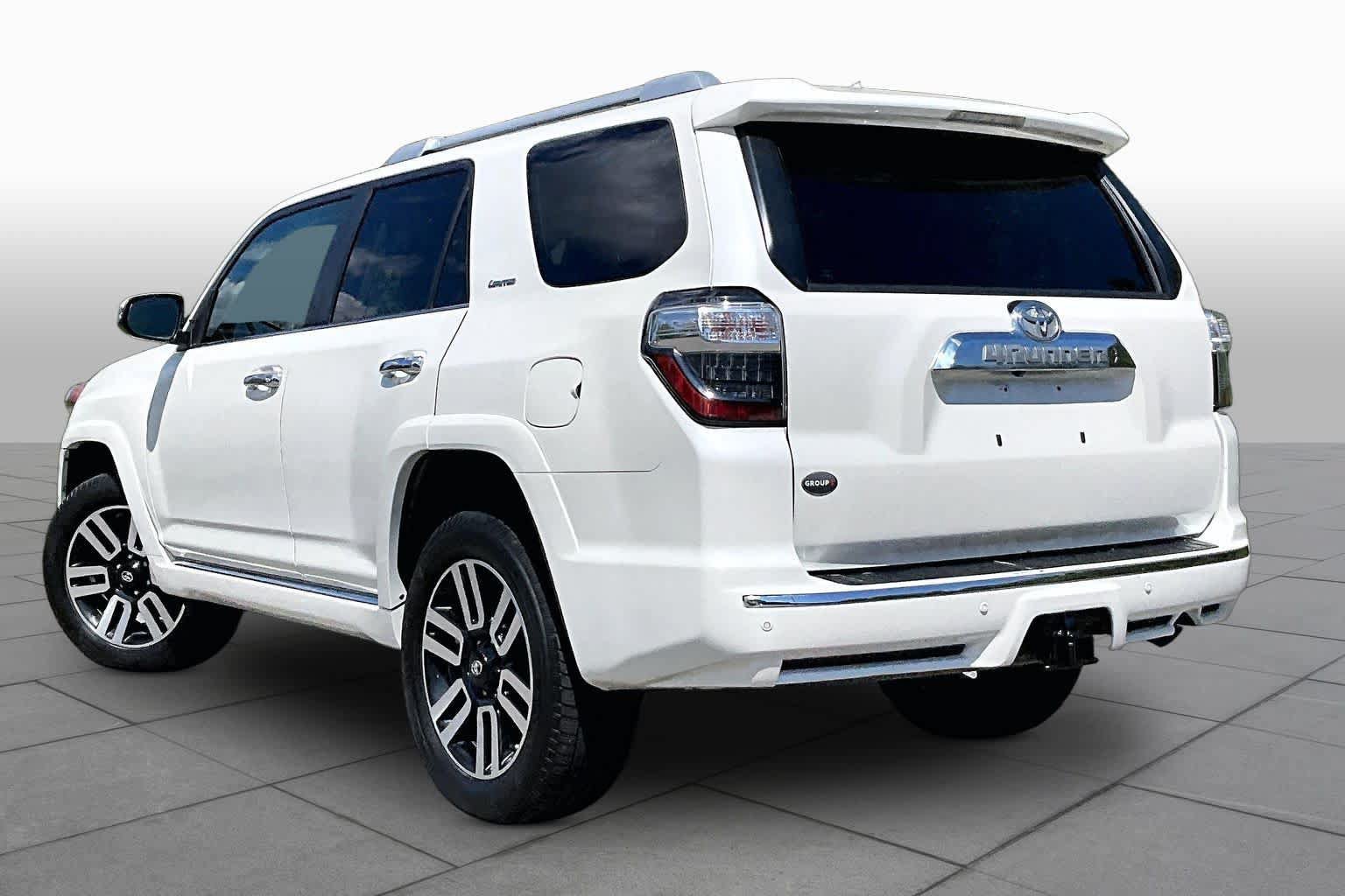 Used 2015 Toyota 4Runner Limited AWD/4WD image 12