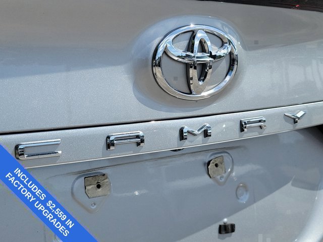 Used 2023 Toyota Camry XSE FWD image 11