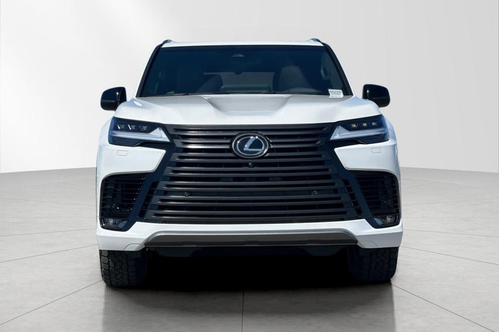 New 2026 Lexus LX 700h Overtrail image 9