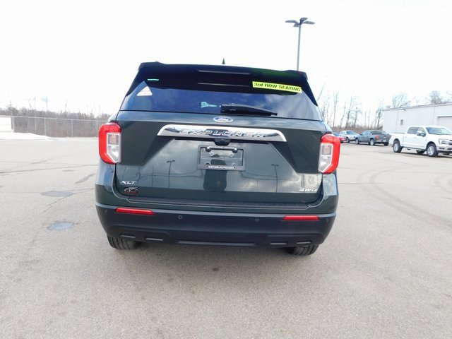 Used 2023 Ford Explorer XLT image 4