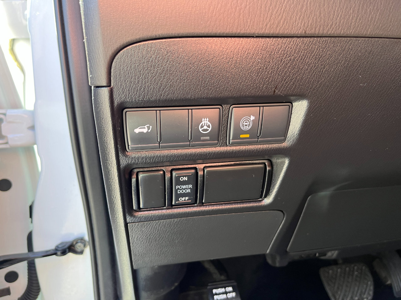 Used 2022 Nissan Armada Platinum w/ Captain's Chairs Package image 15