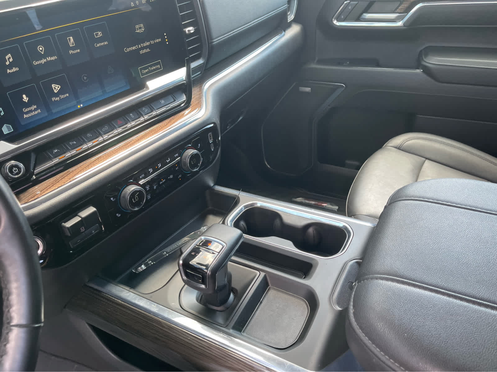 Used 2023 Chevrolet Silverado 1500 LT Trail Boss w/ LT Trail Boss Premium Package AWD/4WD image 17